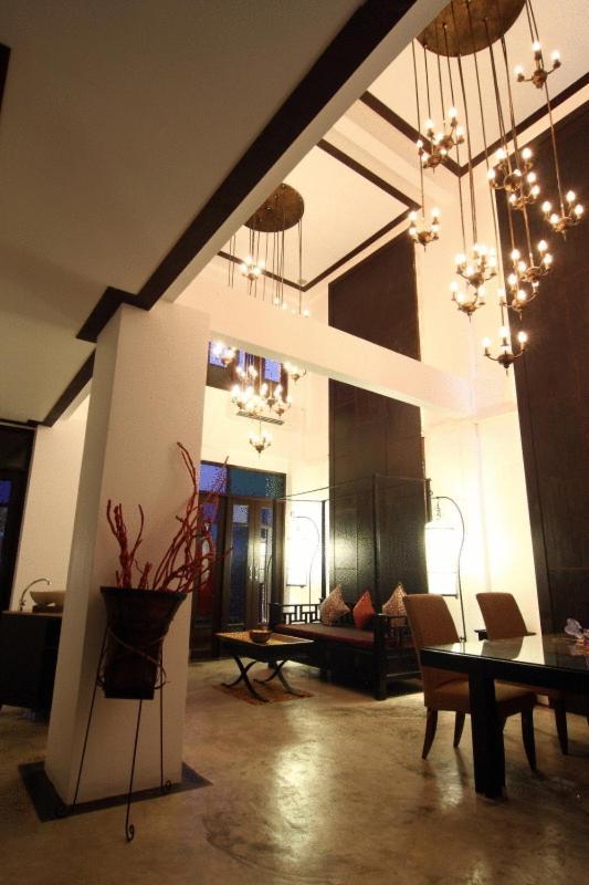 The Herbs Hotel HHQ Exterior foto